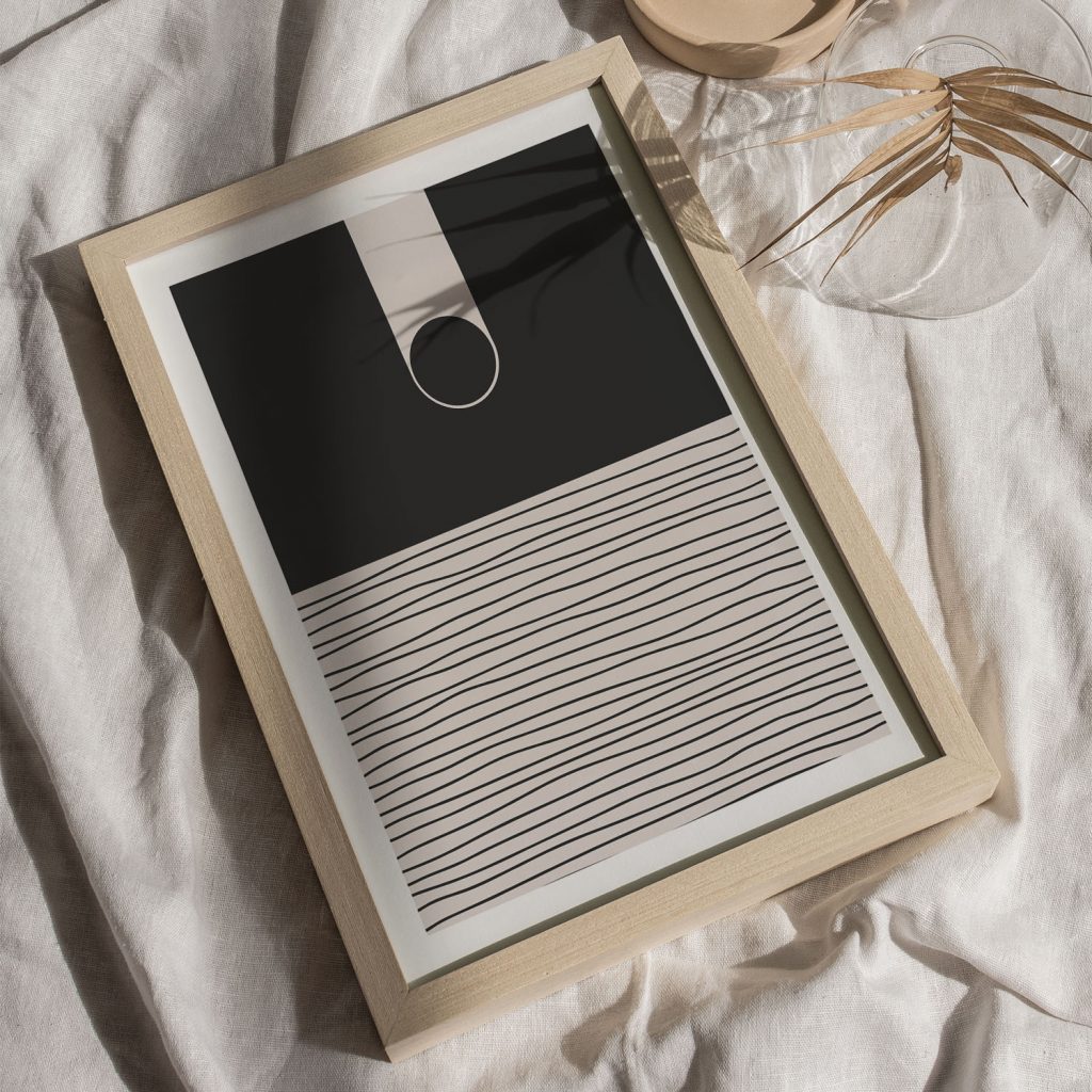 Horizontal Seamless Stripes With Grey Circle Wall Art, Hanging Wall