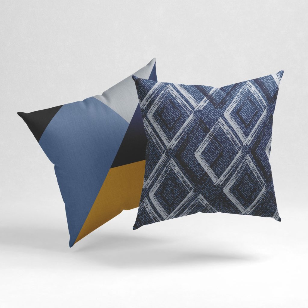 Set of 2 azure distressed geometrical cushion cover