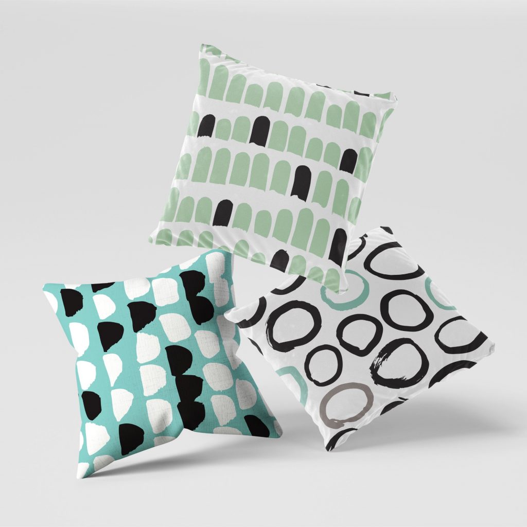 Set of 3 figuration abstract cushion covers