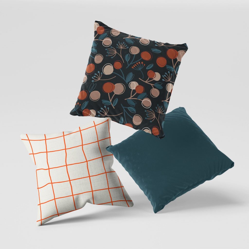 Set of 3 cirque floral pattern cushion covers