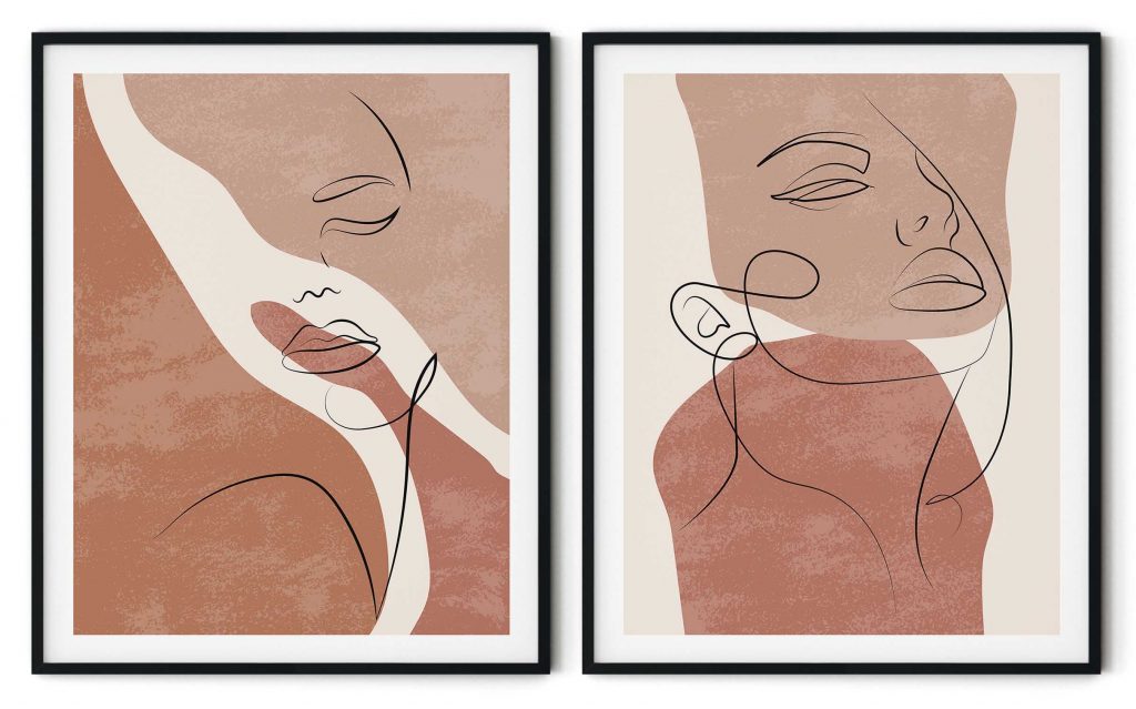 Set of 2 line drawing woman figure